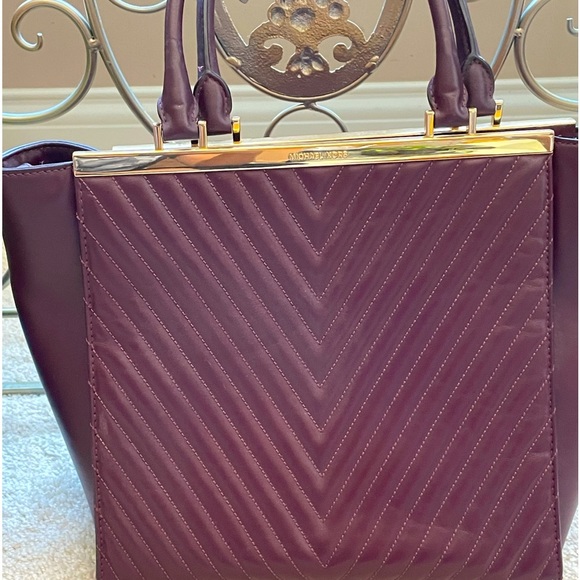 MICHAEL Kors Handbag Burgandy - Picture 2 of 4